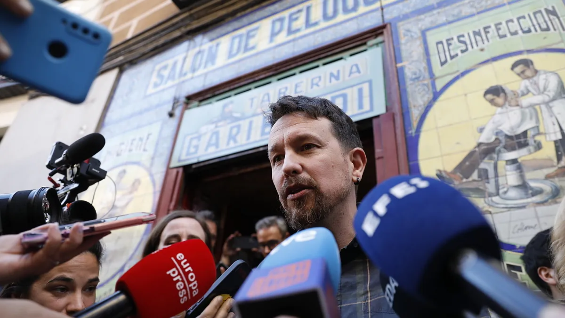 De la política a la hostelería: Pablo Iglesias moviliza a su base con éxito y recauda 138.000€ para ampliar su taberna